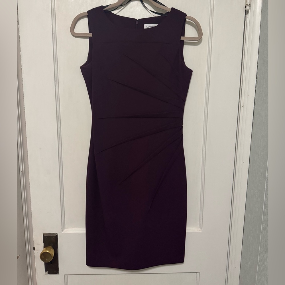 Calvin Klein Women’s Starburst Sheath Plum Knee Length Dress- Size 6 Petite